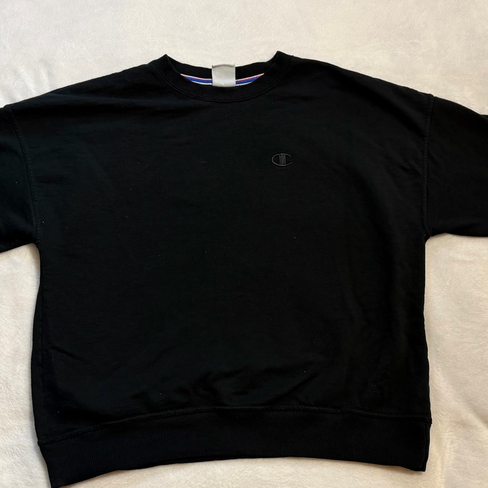 Champion Women's Black Crewneck Sweater
